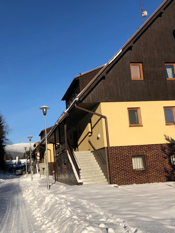 Apartman V Zeleni Dolni Morava Luaran gambar