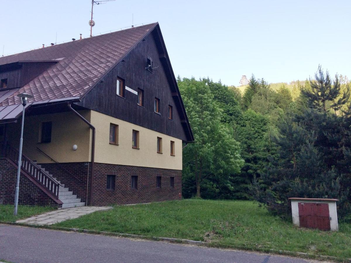 Apartman V Zeleni Dolni Morava Luaran gambar